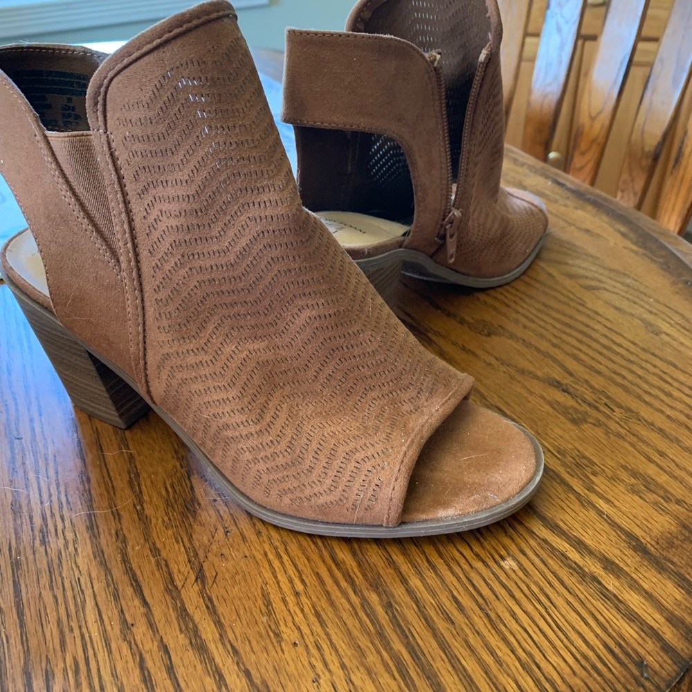 Women’s Time and Tru Sandals